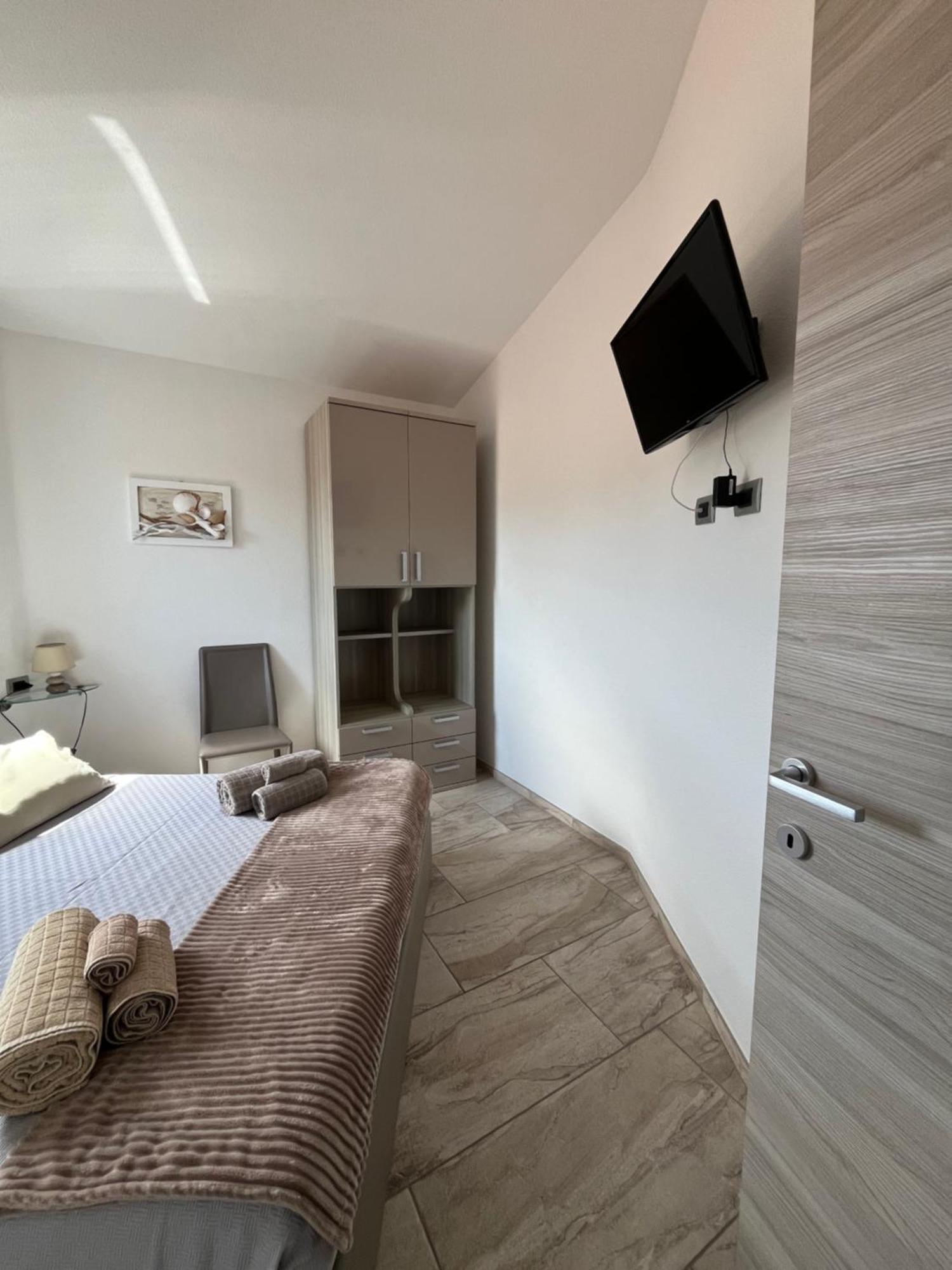 B&B Florian San Teodoro  Eksteriør billede